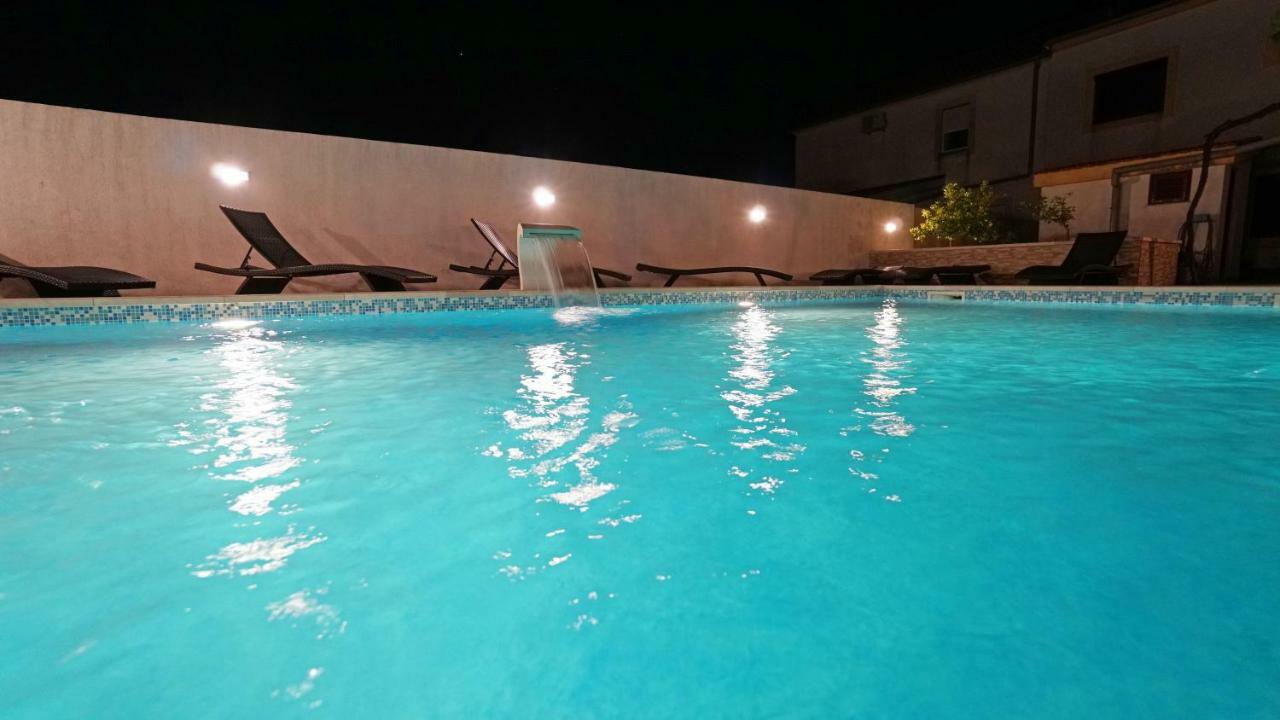 Kožino Apartments Roberta מראה חיצוני תמונה