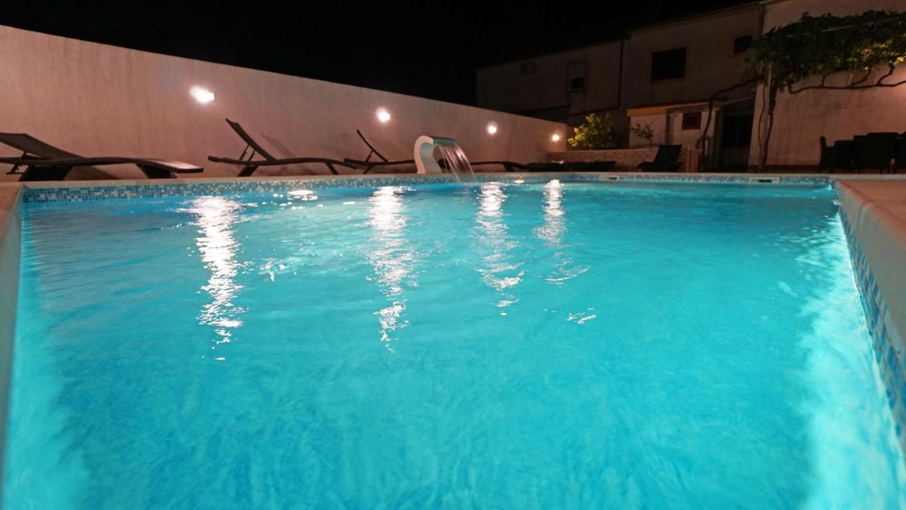 Kožino Apartments Roberta מראה חיצוני תמונה